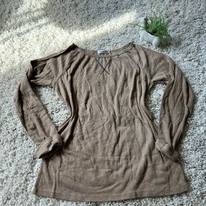 Leo Rosi tan casual long sleeve knitted comfy cozy fall crewneck sweater…